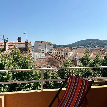 Avec Vue Panoramique En Centre-ville Apartament