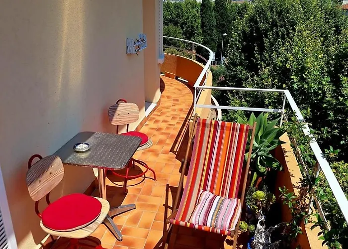 Avec Vue Panoramique En Centre-ville Apartment Hyeres